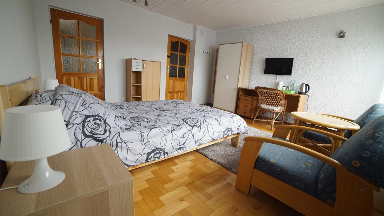Swierkowy Homestay *